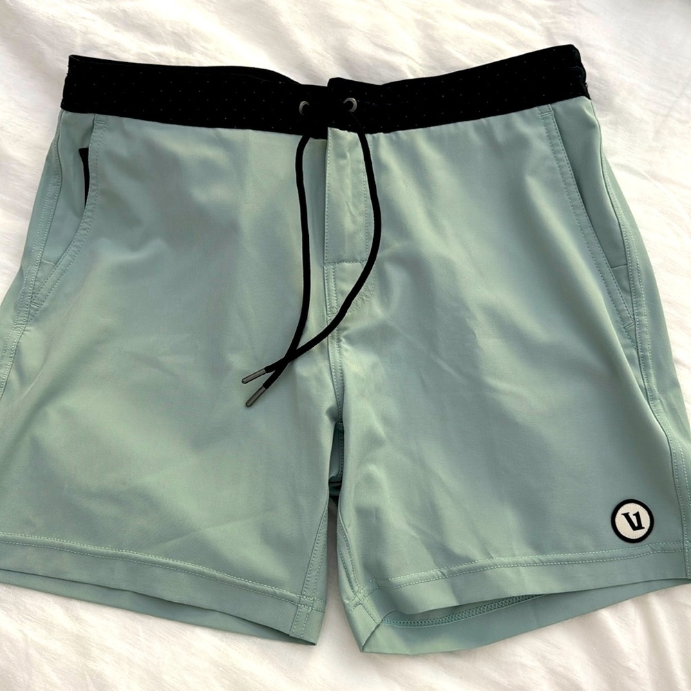 Vuori men’s short
